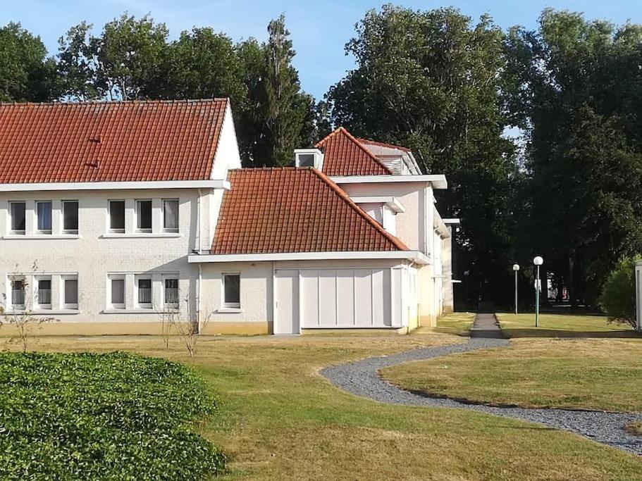 Spacieux Duplex Pres De La Mer 4 Chambres 2 Sdb De Haan Exteriér fotografie